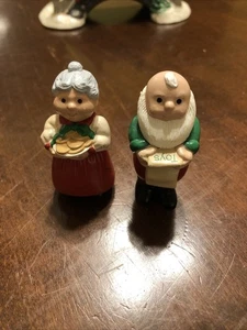 Vintage 1989 Hallmark Merry Miniature Mr and Mrs Claus Santa Claus Figures - Picture 1 of 9