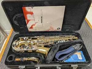 Yamaha Alto Saxophone 200AD With Case And Accessories - Picture 1 of 15