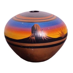 Vintage Native American Navajo Hand Painted Small 3.25" Pot Signed LC Navajo - Picture 1 of 6