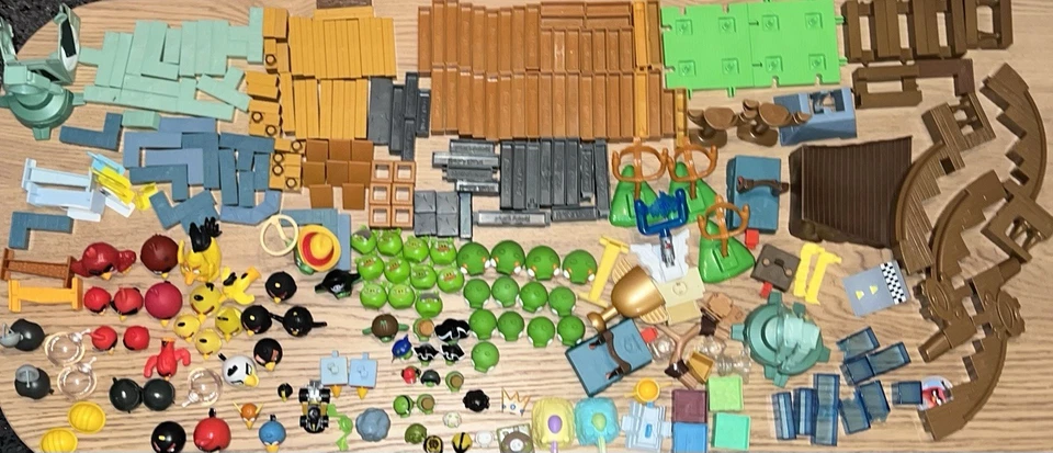 HUGE Lot Angry Birds Space Wood Star Wars + More 200+ Pieces Pigs Figures - Image 1 of 4