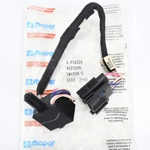 Genuine OEM MOPAR 1981-1988 Laser/Daytona &.. Brake Light Switch 4221976 - Bild 1 von 1
