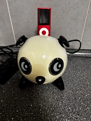 Apple iPod nano 4. Generation 8GB  Rot mit Ladestation Panda - Bild 1 von 4