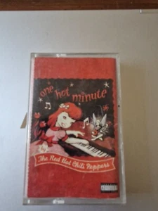 Red Hot Chili Peppers - One Hot Minute - Cassette Tape 1995 Warner Bros - Picture 1 of 1