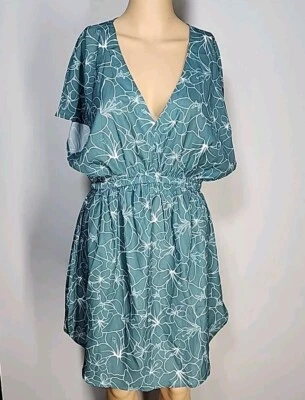 NWT women's swimsuit cover up Cupshe Size D satin green Floral Design  - Image 1 of 4