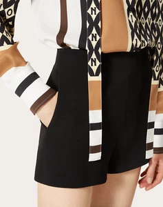 Nuevos con etiquetas Pantalones Cortos Valentino Black Couture Crepe Talla 4 - Imagen 1 de 5
