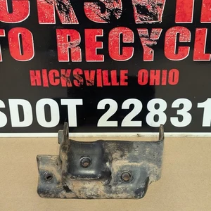 2001-10 Passenger Engine Mount Bracket Chevy Silverado GMC Sierra Duramax Diesel - Picture 1 of 3