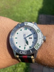 GUCCI 126 G-Timeless White & Green DIVER Mens Quartz WATCH YA126231 Sport 126.2 - Picture 1 of 13