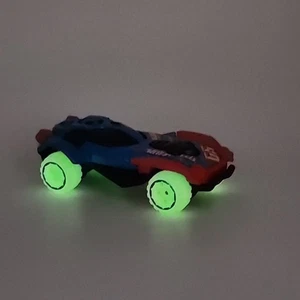 Hot Wheels Dune A Soar Red & Blue 2017 Mattel w/Glow in the dark Wheels! - Picture 1 of 7