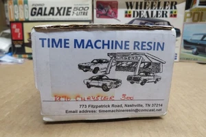 ORIGINAL 1/25 TIME MACHINE 1970 CHRYSLER 300 HT RESIN UNBUILT MODEL KIT - Picture 1 of 11