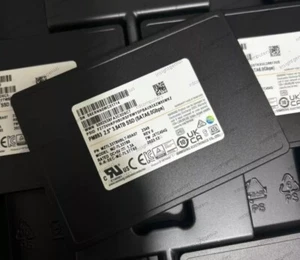 Samsung PM893 3.84TB SSD 2.5" SATAIII 6Gb/s Solid State Drive MZ7L33T8HBLT-00A07 - Afbeelding 1 van 1