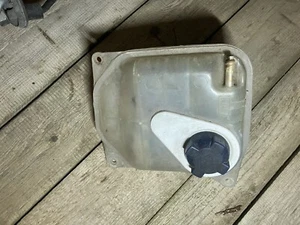 Audi 100 C4 Kühlmittel Ausgleichsbehälter - Bild 1 von 2