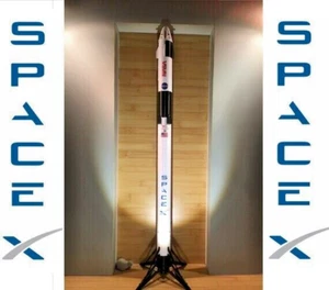 SpaceX Falcon 9 with Starlink Satellite Payload - Display Model -1:144 Scale - Picture 1 of 9