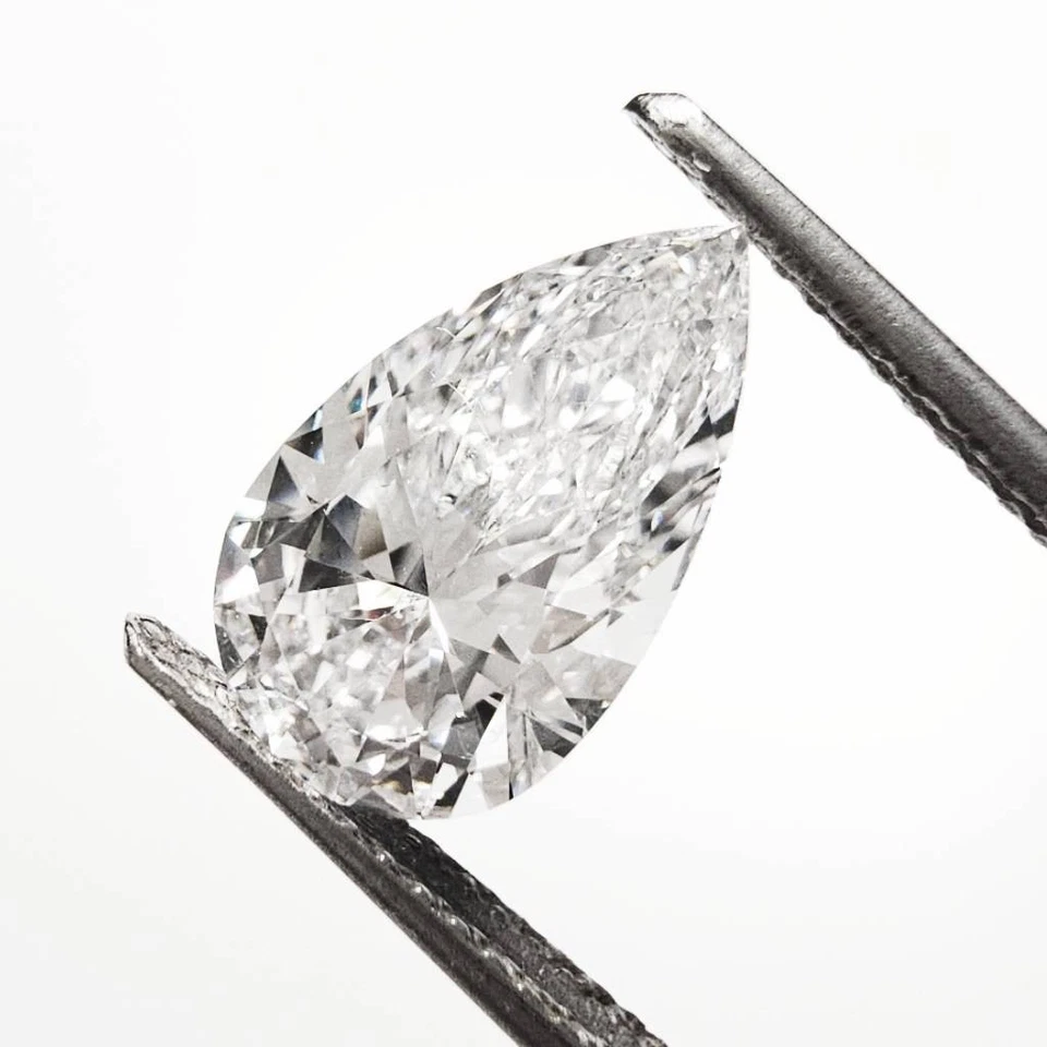 GIA Certified 2.00 Ct Pear Cut E VVS1 Loose Diamond for Engagement Ring - Image 1 of 4