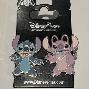 Disney Pin Trading Pin Lilo And Stitch 2018 New on Card MINT v22 - Picture 1 of 6