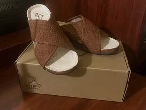 Cliffs by White Mountain Womens Collet Laser Cut Brown Nubuck Sandals 9M NIB - Picture 1 of 4
