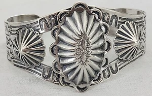 EARLIEST OLD CONCHO NATIVE AMERICAN NAVAJO STERLING SILVER STAMPED BRACELET RARE - Picture 1 of 18