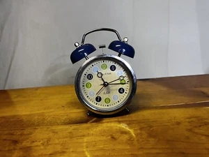 4 inches Battery Operated Twin Bell Loud Alarm Clock for Heavy Sleepers - Picture 1 of 4