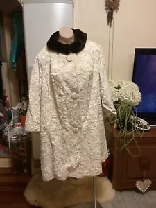 Genuine Vintage 60’s VIRGO MODEL MELBOURNE cream Faux Fur Coat 12-14 - Picture 1 of 12