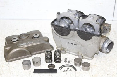 Крышка впускного клапана головки блока цилиндров 2007 Kawasaki KX 250F - Изображение 1 из 4