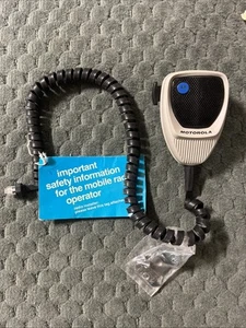 Motorola Model HMN1001B Radio - Picture 1 of 4