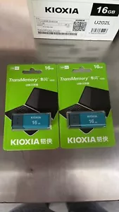 16GB Toshiba /KIOXIA Memory Stick USB 2.0 Flash Drive THNU08HAY BLANCO - Picture 1 of 6
