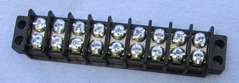 13-1409, Philmore 9 Position Dual Row Terminal Block Barrier Strip ~ 30A @ 300V - Image 1 of 1