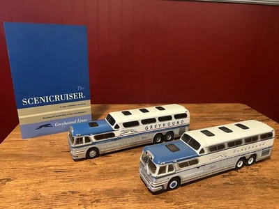 (2) Corgi VINTAGE GREYHOUND SCENIC CRUISERS NY & Philadelphia PLUS 1954 Ad book - Image 1 of 4
