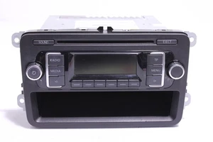 Radio mit CD (kein Code vorhanden) 5M0035156D VW Polo 6R Original 53617 - Bild 1 von 9