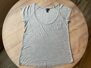 Top camicia Cynthia Rowley taglia M grigio scollo a scoop manica corta cotone raglan pima - Foto 1 di 7
