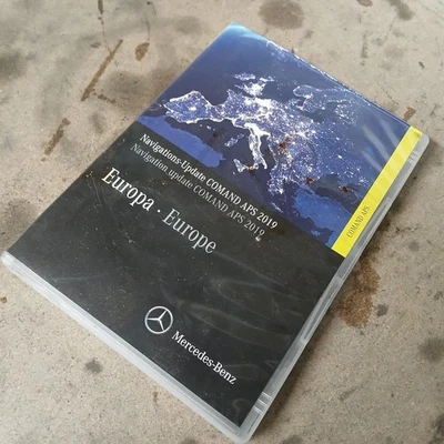 Mercedes-Ben z Comand APS 2.5 Navi-CD Navigation 2019 2198272700 - Bild 1 von 4