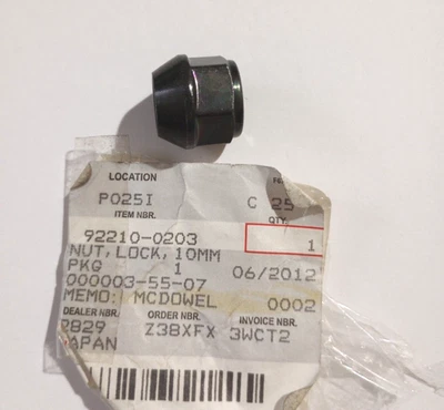 Tuerca de bloqueo Kawasaki Brute Force 650, 750 10 mm nos 92210-0203 Foto 1 de 4