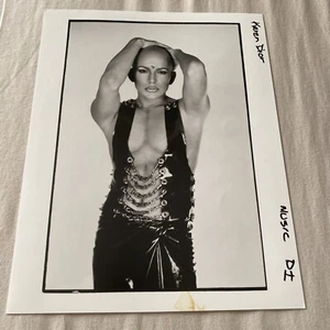 "Foto de prensa de Karen Dior A.K.A Geoff Gann 8x10""" - Imagen 1 de 3