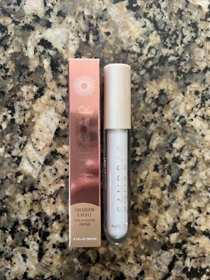 Sandbar “shadow light” eye shadow primer - Image 1 of 3