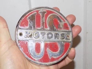 Vintage US Motors Metal Embossed Plate Sign - Picture 1 of 2