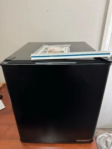 Husky 43L Solid Door Compact Bar Fridge - Black (CKK43-262-BK-AU1) - Picture 1 of 8