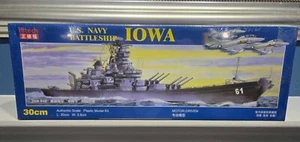 Kitech 08M-049 US Navy Battleship IOWA 30cm Model Kit Motor Driven - New in Box - Picture 1 of 3