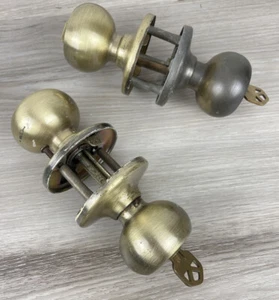 Vintage Worn Brass ~ Set of 2 Locking Orbit Ball Door Knob With Keys - Picture 1 of 9