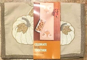 Pumpkin Fall White Tan Metallic Burlap Table Runner Fall Holiday 36" x 13" NEW - Imagen 1 de 2