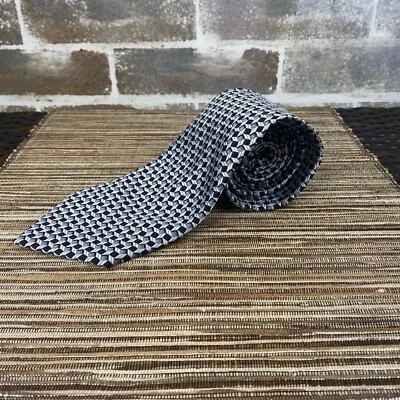 Geoffrey Beene 100% Silk Mens Necktie in 3D Pattern Black & Grays 57.5" x 3.75" - Image 1 of 4