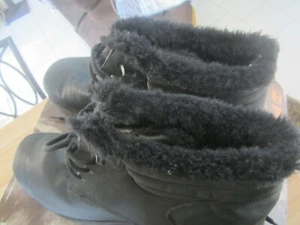 OUTBROOK MINI SNOW BOOTS SIZE 12 - Picture 1 of 6