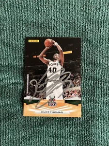 2009-10 Panini Kurt Thomas #99 autógrafo firmado a mano - Imagen 1 de 2