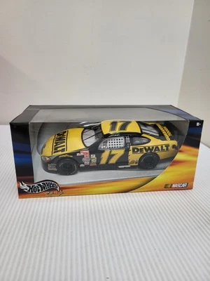 Hot Wheels NASCAR 1:24 Diecast Car Matt Kenseth #17 DeWalt Ford 2000 NIB Racing - Image 1 of 2
