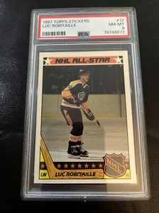 Adesivo Topps All-Star 1987 Luc Robitaille # 12 PSA NM-MT 8 - Foto 1 di 2