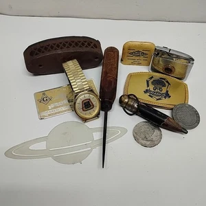 Vintage Trödel Schubladen Lot: Zimmermannsuhr, Union Artikel, Gürtelschnalle, Eispickel.. - Bild 1 von 17