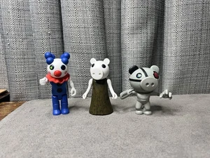 Roblox Piggy Figure Toy Lot Clowny Robbie MiniToon - Picture 1 of 7