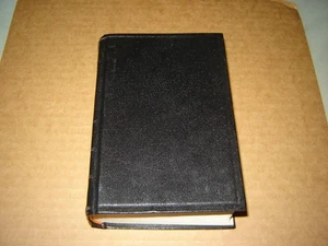 Kuoyu Bible 1972 Hong Kong Chinese language nice shape with maps - Picture 1 of 5