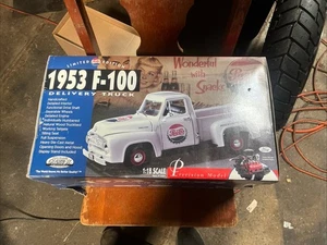Gearbox 13501 1953 Ford F-100 Delivery Truck Limited Edition  1:18 SCALE N.I.B. - Picture 1 of 5
