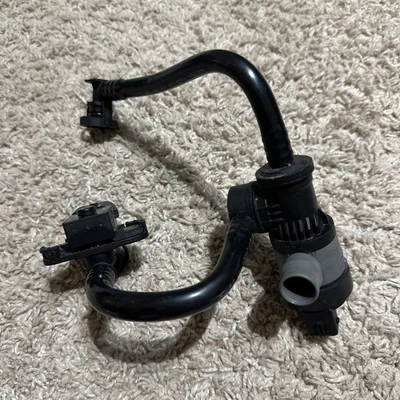 BMW X6 F16 2015-2019 válvula de control de purga de bote de vapor con tubo OEM 196375 Foto 1 de 4