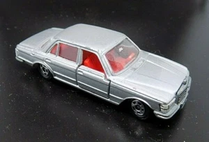 VINTAGE "TOMICA 1976 TOMY NO. F7" MERCEDES BENZ 450SEL ~ w/ RED INTERIOR - Picture 1 of 3