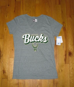 NWT Women's Milwaukee Bucks New ERA Green V-NECK Short Sleeve Shirt Size M - Picture 1 of 2